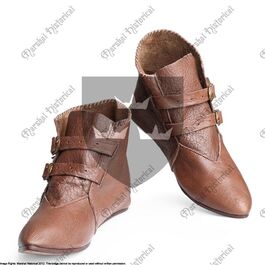 POINTY LOW BOOT WITH BUCKLES